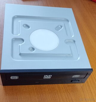 Predám DVD /CD/ napalovačku - 2