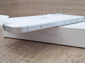 Predám Nový iPhone 16 128GB v záruke 2 Roky - 2