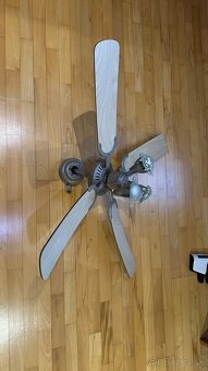 Predam stropný Ventilator z osvetlením vy výbornom stave. - 2
