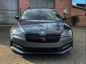 Škoda Superb Combi 2.0 TDI Sportline 4x4 - 2