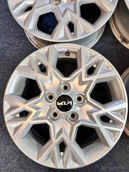 5x114,3 R16 Originál disky KIA Ceed - stav nových - 2