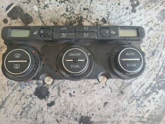 Tlačidlá a ine diely interiéru na VW Passat b6 - 2