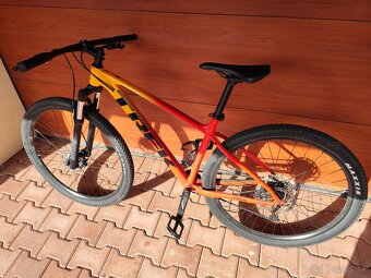 Predám bicykel Trek Marlin 7 - 2