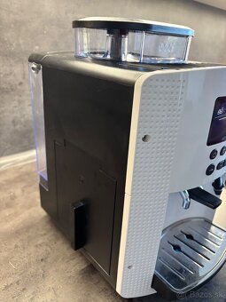 Predám plnoautomatický kávovar Krups - 2