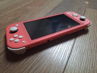 Predám Nintendo Switch Lite - 2