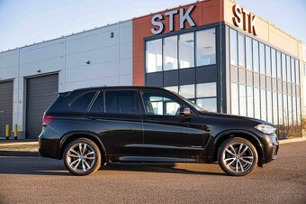 BMW X5 xDrive40d A/T - 2