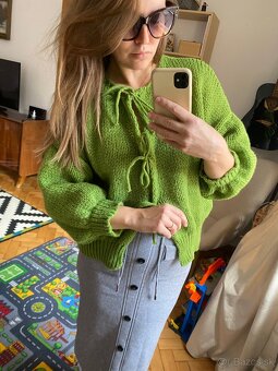 Zelený jarný pulover - 2