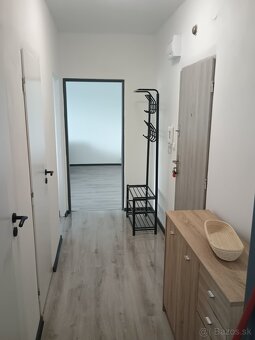 Na prenájom 2 byt na sídlisku ll. po kompletnej rekonštrukc - 2