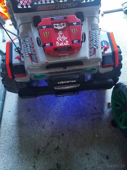 Elektricke autíčko peg perego - 2