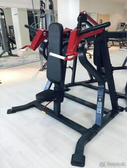 5x Profi fitness komerční stroje : - Stroje ve výborném sta - 2