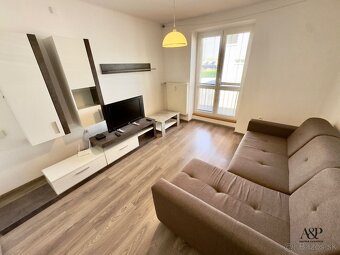 2 IZB. BYT S BALKÓNOM V CENTRE MESTA, 58M2, TOVÁRENSKÁ UL., - 2