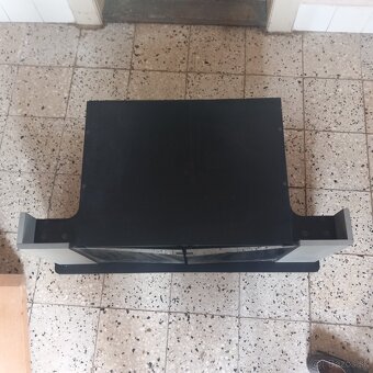 Stol pod tv - 2