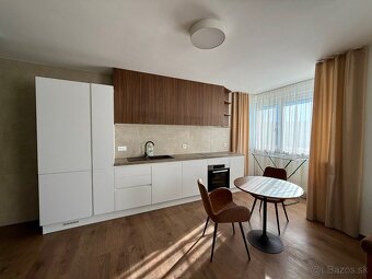 2-izbový byt na prenájom s parkovacím miestom v garáži - 2