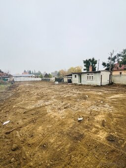 820 m2 stavebný pozemok - 2