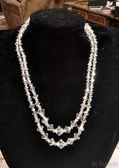 KRÁSNY STARÝ NÁHRDELNÍK - 2