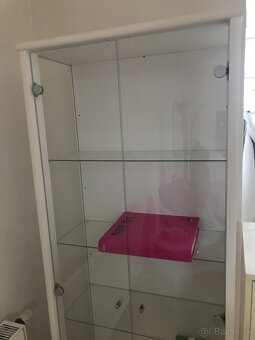 Vitrína presklená - 2