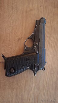 Beretta Model 71 - 2