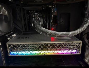 SAPPHIRE NITRO+ AMD Radeon RX 9070 XT GAMING OC 16G - 2