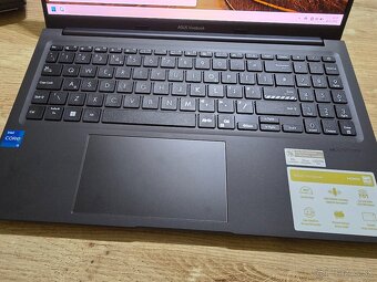 Asus Vivobook 15 Oled model 2024 plnefunkcny so 16gb ram 1Tb - 2