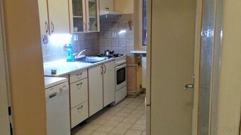 JUH - RIZNEROVA 2 IZBOVÝ TEHLOVÝ BYT 54 M 2 S VLASTNÝM KÚREN - 2
