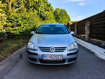 Volkswagen Golf 5 1.4 benzín NOVÁ STK/EK len 122 000 km - 2