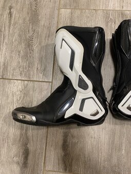 Dainese torque D1 out 44 - 2