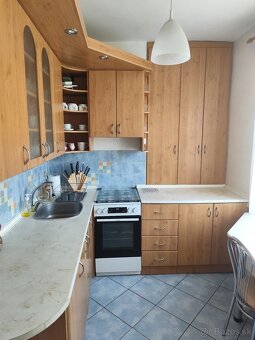 Kuchynská linka + stolík - 2