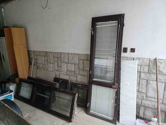 Drevené okná, dvojité sklo, žaluzie - 2