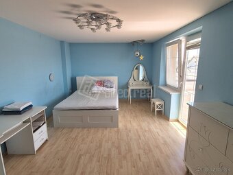 Veľký priestranný rodinný dom v top lokalite - Kolón… - 2