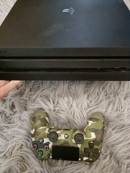PS4 pro 1TB+ kable - 2