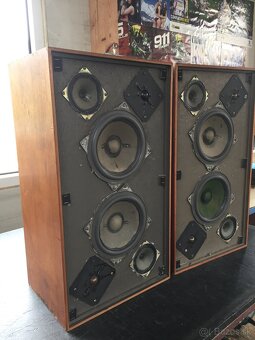 Videoton Supermax D 402 - 2