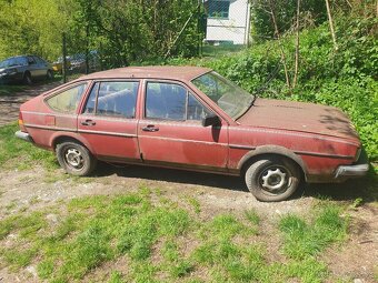 Dvojkovej Passat vw - nepojízdnej - 2