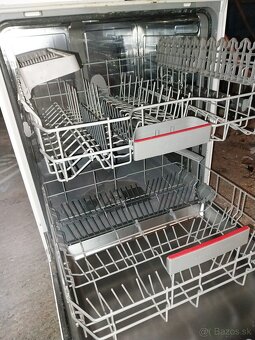 Umývačka riadu BOSH - 2