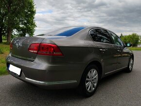 Volkswagen Passat 1.6 TDI Limusine Comfortline - 2