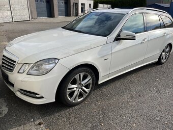 Mercedes-Benz E (W212) diely z vozu - 2