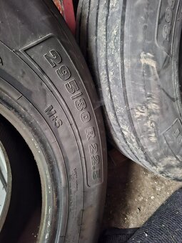 295/80 r22,5 M+S - 2