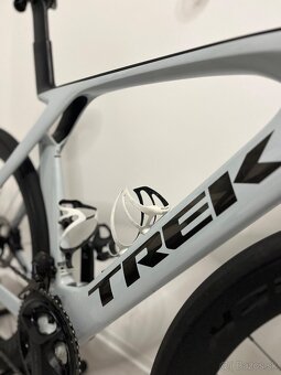 Trek Madone SL7 Gen 7 Plasma Grey - 2