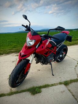 Ducati Hypermotard 796 - 2