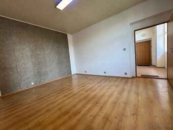 NOVINKA LACNÝ OFFICE V CENTRE S PARKOVANIM - 2