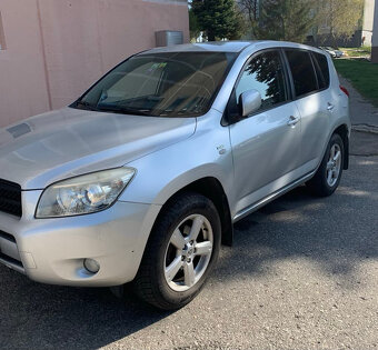 Toyota RAV4 2.0 D-4D 4x4 - 2