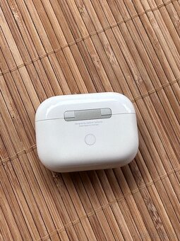 Originálna nabíjacia krabička – Apple AirPods Pro 1.gen - 2