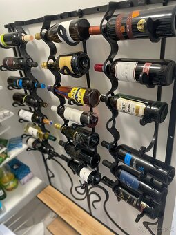 Stylovy regal na vino - 2