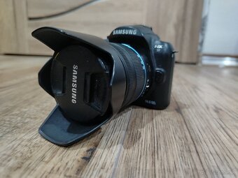 Samsung nx11 digitalny fotoaparat - 2