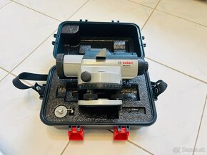 nivelacný prístroj - 2