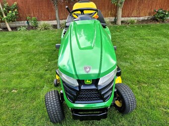Zahradni Traktor sekačka John Deere X350 r - 2