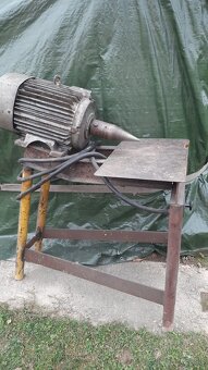 Predam kužeľovu štiepačku dreva - 2