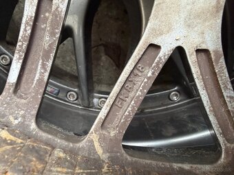 R18 225/40 120x5 - 2