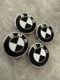 Stredové krytky diskov BMW 68mm BLACK/WHITE - 2