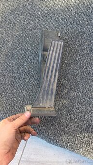 predám elektrický plynový pedál bmw e46 320d 110kw - 2