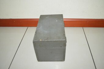 mala drevena vojenska truhlicka/bedna - 2